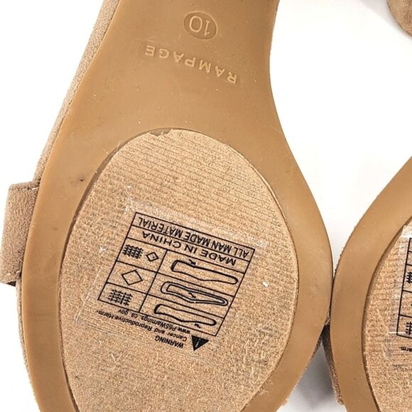 Rampage Sandals Womens 10 Beige Ankle Strap Chunky Block Heels Faux Suede - Picture 10 of 11